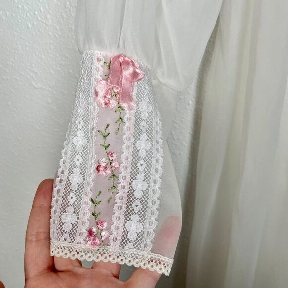 Vintage White Sheer Nightgown with Pink Floral Embroidered Embellishments Sz: S - Picture 5 of 9